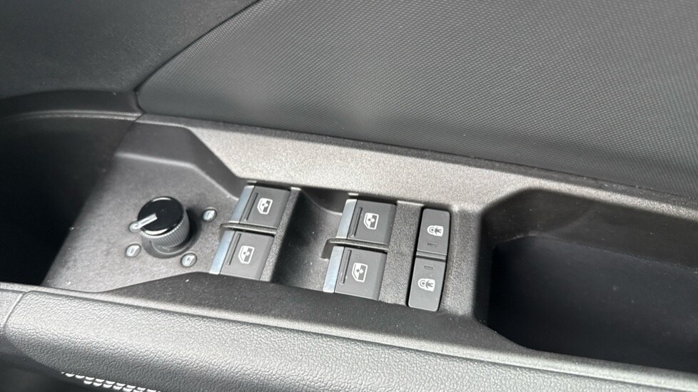 Used Audi Q4 e-tron 2025 for sale - 76208766: Photo 44