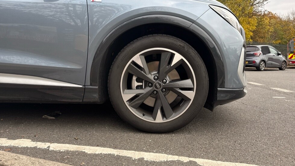 Used Audi Q4 e-tron 2025 for sale - 76208766: Photo 5