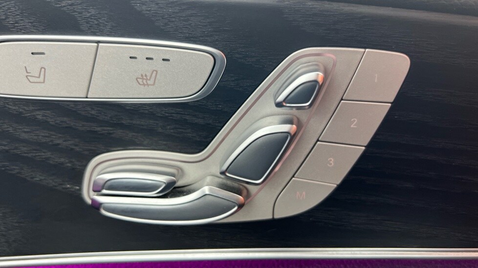 Used Mercedes-Benz E Class 2019 for sale - 76021959: Photo 35