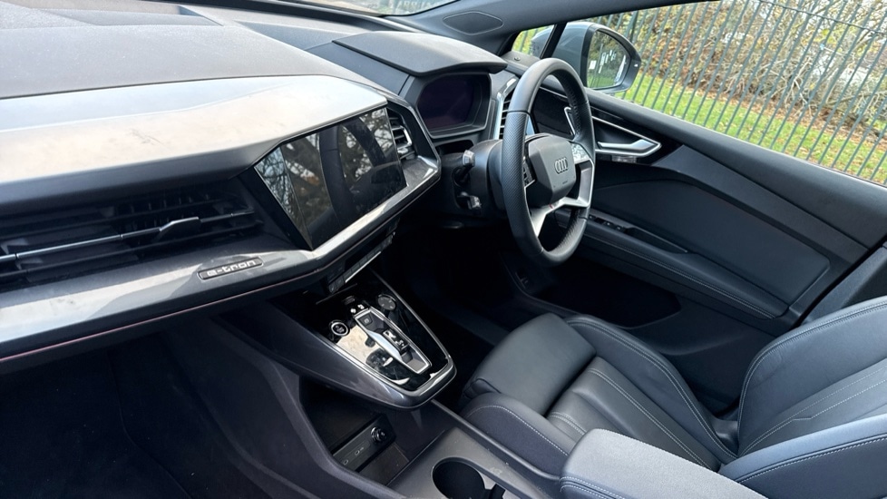 Used Audi Q4 e-tron 2025 for sale - 76366570: Photo 2