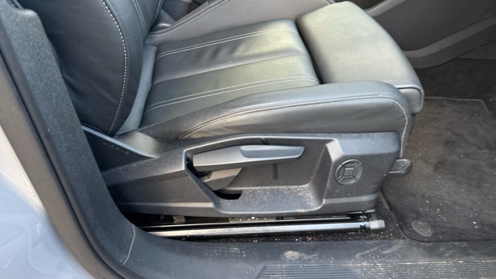 Used Audi Q4 e-tron 2025 for sale - 76366570: Photo 29