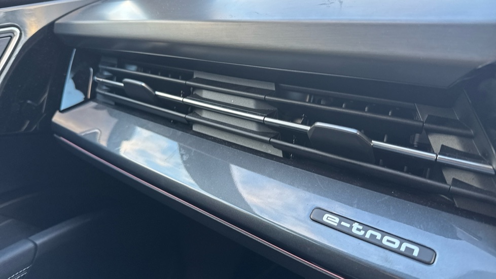 Used Audi Q4 e-tron 2025 for sale - 76366570: Photo 43