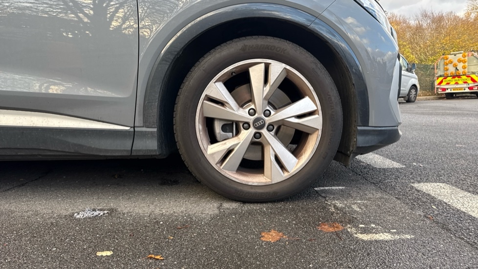 Used Audi Q4 e-tron 2025 for sale - 76366570: Photo 5