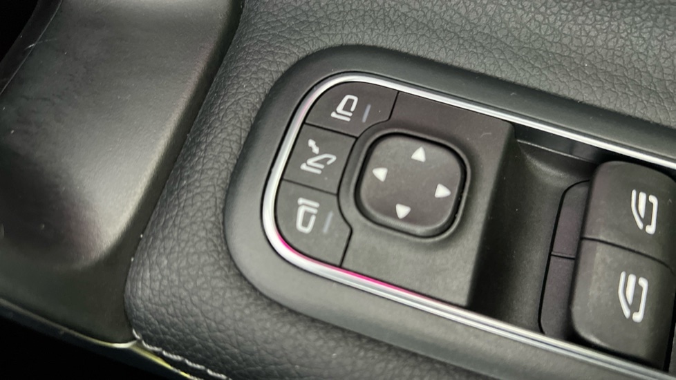 Used Mercedes-Benz A-Class 2019 for sale - 76528940: Photo 36