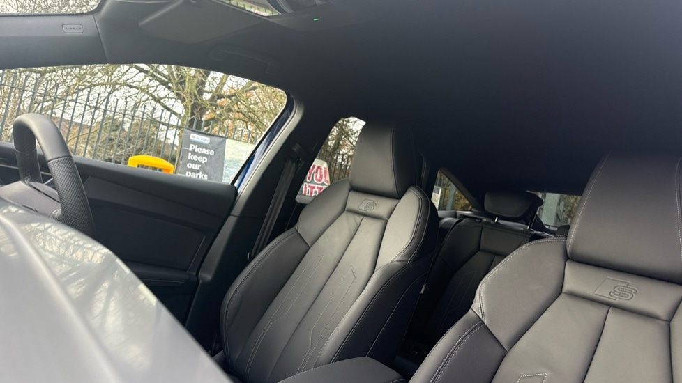 Used Audi Q4 e-tron 2025 for sale - 76660954: Photo 17