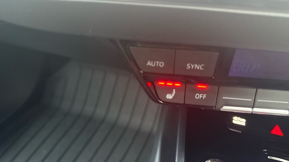 Used Audi Q4 e-tron 2025 for sale - 76660954: Photo 37