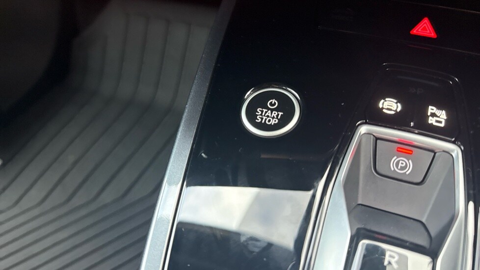 Used Audi Q4 e-tron 2025 for sale - 76660954: Photo 45