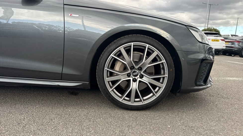 Used Audi A4 2020 for sale - 76217251: Photo 5