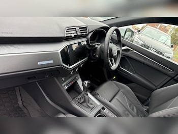 Used Audi Q3 2025 for sale - 76062278: Photo