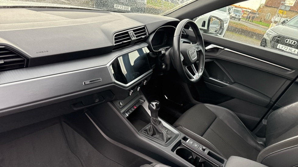 Used Audi Q3 2021 for sale - 76609737: Photo 2