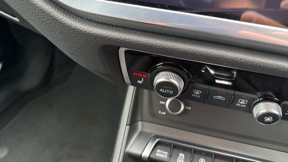 Used Audi Q3 2021 for sale - 76609737: Photo 37