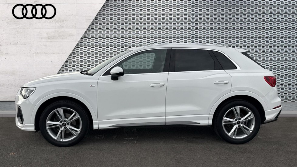 Used Audi Q3 2021 for sale - 76609737: Photo 9