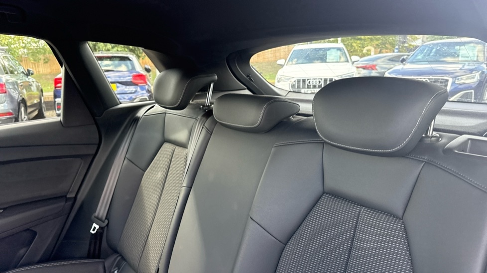 Used Audi Q4 e-tron 2021 for sale - 76180152: Photo 15