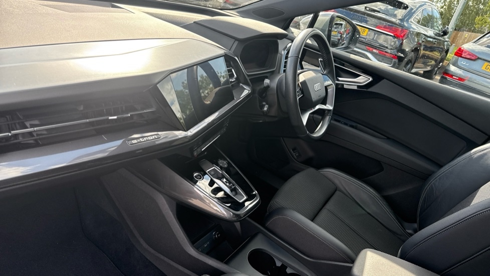 Used Audi Q4 e-tron 2021 for sale - 76180152: Photo 2