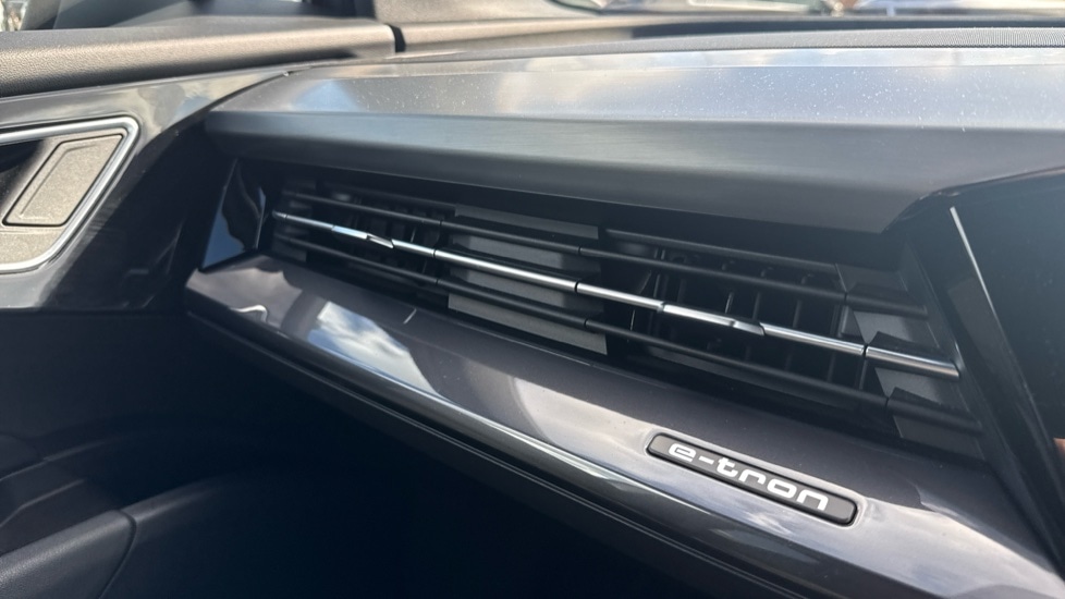 Used Audi Q4 e-tron 2021 for sale - 76180152: Photo 47