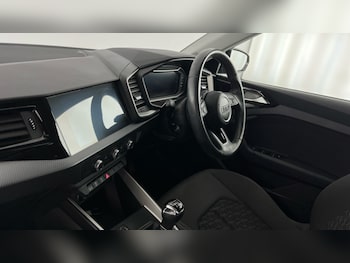 Used Audi A1 2019 for sale - 76130726: Photo 2