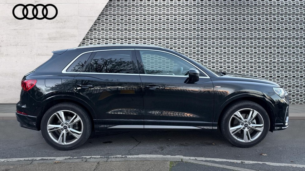 Used Audi Q3 2025 for sale - 77031356: Photo 4