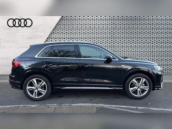 Used Audi Q3 2025 for sale - 77031356: Photo