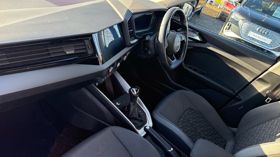 Used Audi A1 2021 for sale - 77018354: Photo 2