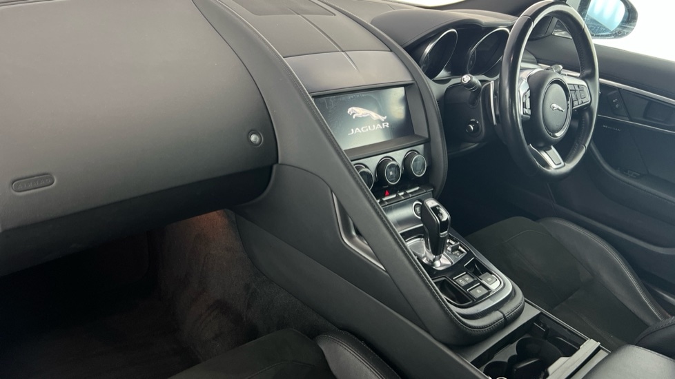 Used Jaguar F-Type 2019 for sale - 76420301: Photo 10