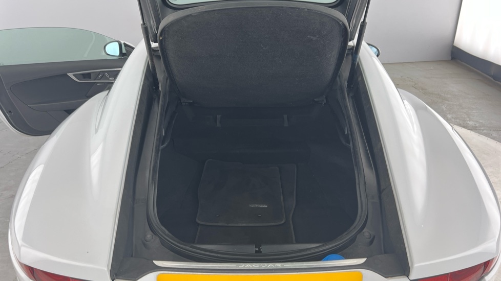 Used Jaguar F-Type 2019 for sale - 76420301: Photo 15