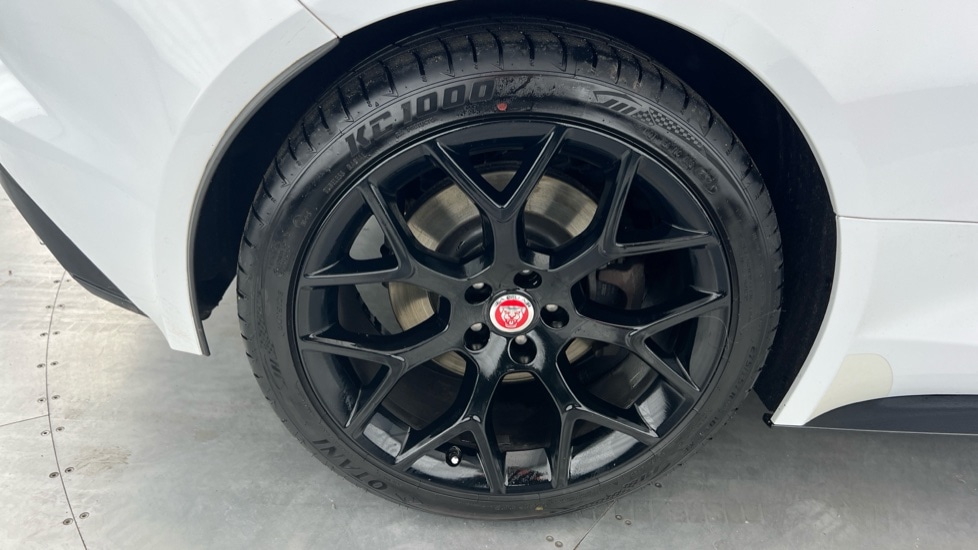 Used Jaguar F-Type 2019 for sale - 76420301: Photo 19