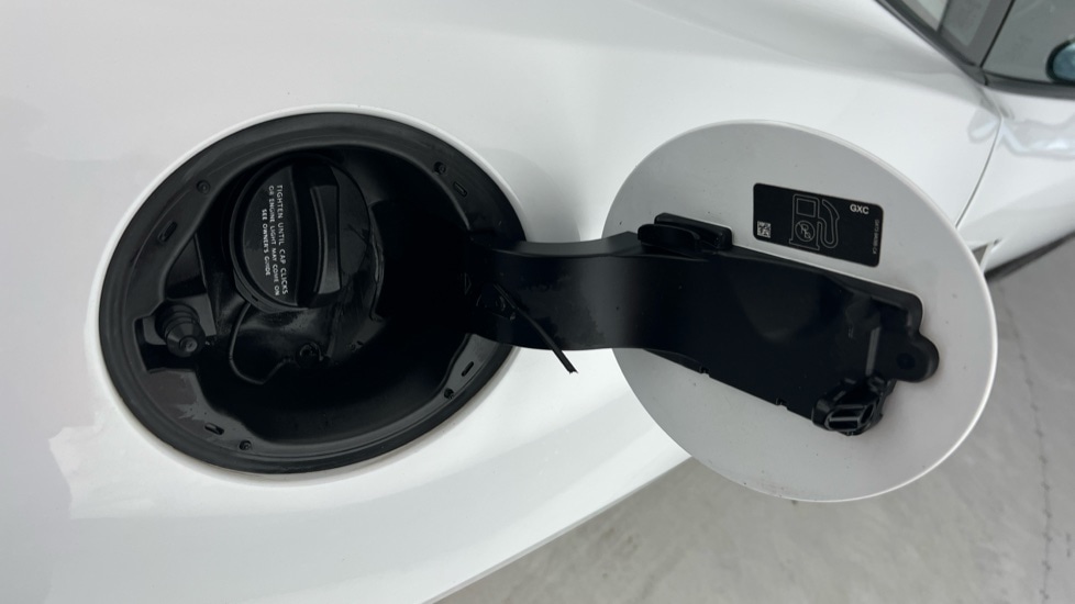 Used Jaguar F-Type 2019 for sale - 76420301: Photo 21