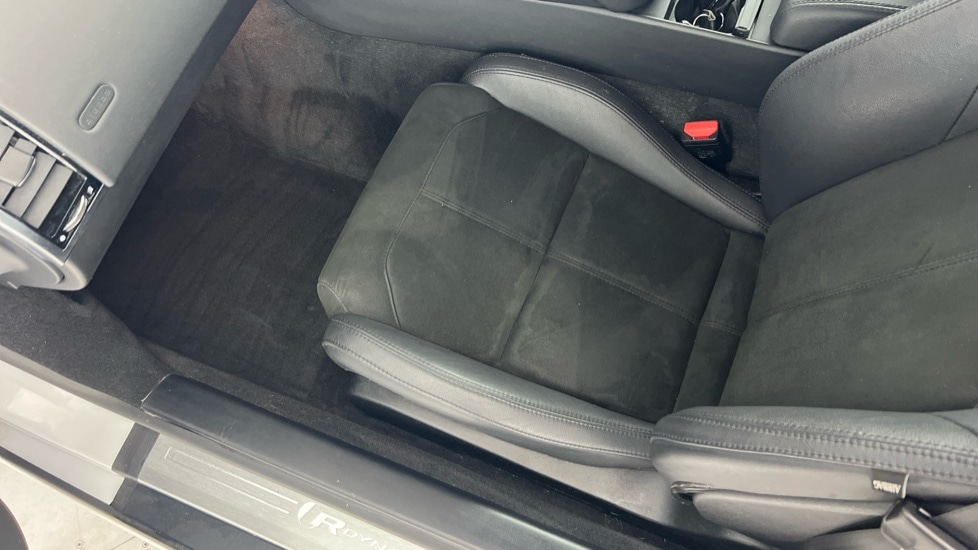 Used Jaguar F-Type 2019 for sale - 76420301: Photo 31