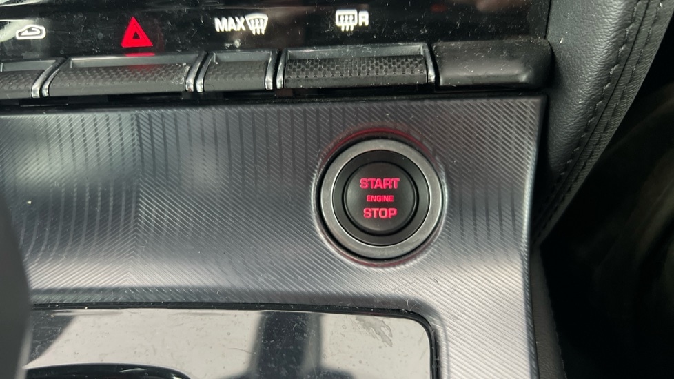 Used Jaguar F-Type 2019 for sale - 76420301: Photo 42