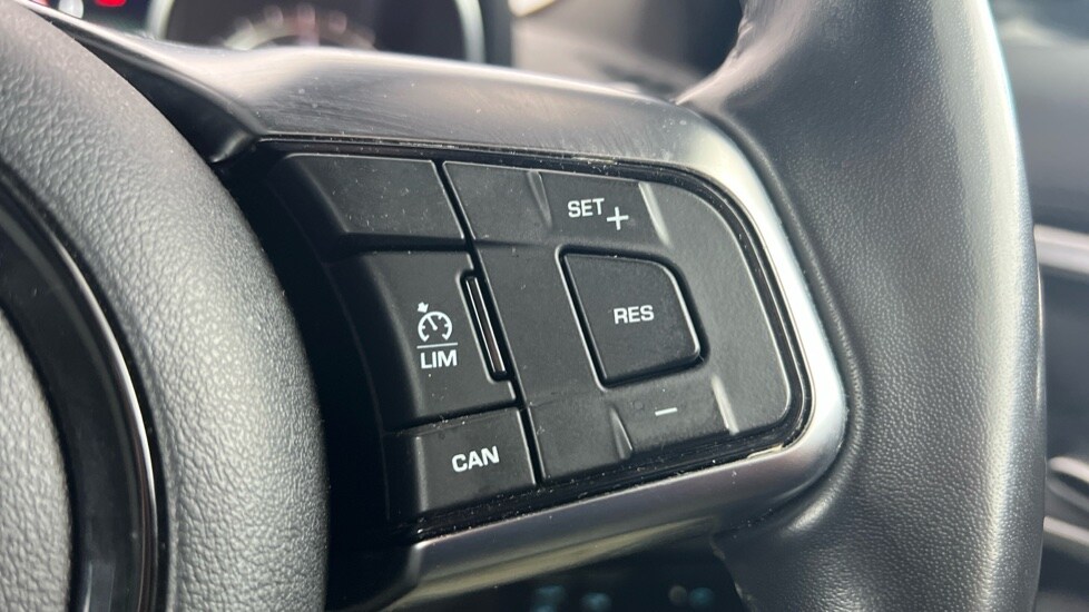 Used Jaguar F-Type 2019 for sale - 76420301: Photo 45