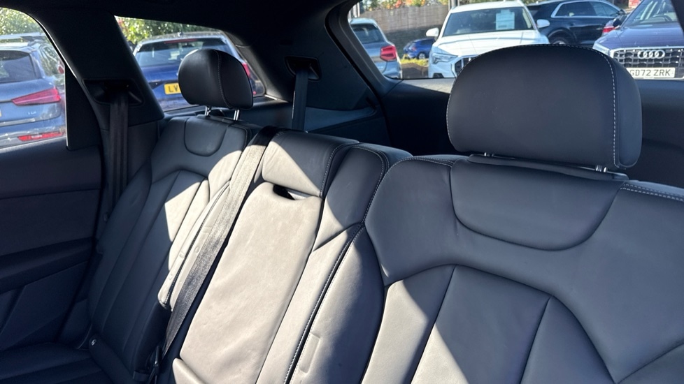 Used Audi Q7 2023 for sale - 76067086: Photo 15