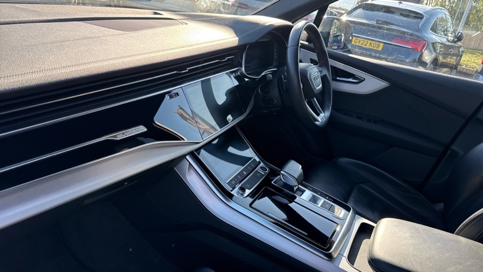 Used Audi Q7 2023 for sale - 76067086: Photo 2