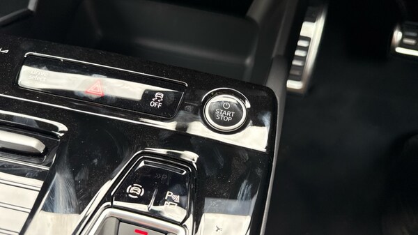 Used Audi Q6 e-tron 2025 for sale - 76233935: Photo 45