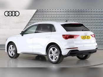 Used Audi Q3 2025 for sale - 76652683: Photo