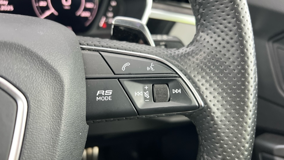 Used Audi RS Q3 2020 for sale - 76609615: Photo 27