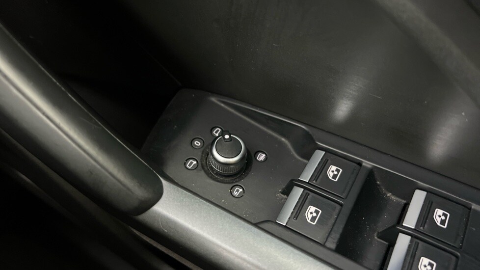 Used Audi RS Q3 2020 for sale - 76609615: Photo 40