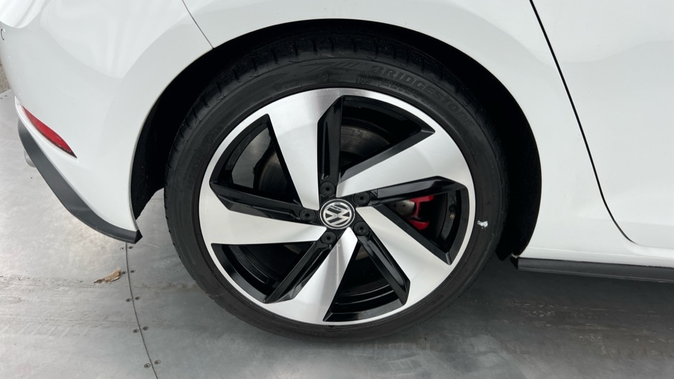 Used Volkswagen Golf 2019 for sale - 76796407: Photo 19