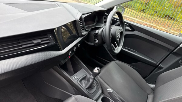 Used Audi A1 2023 for sale - 76112367: Photo 2