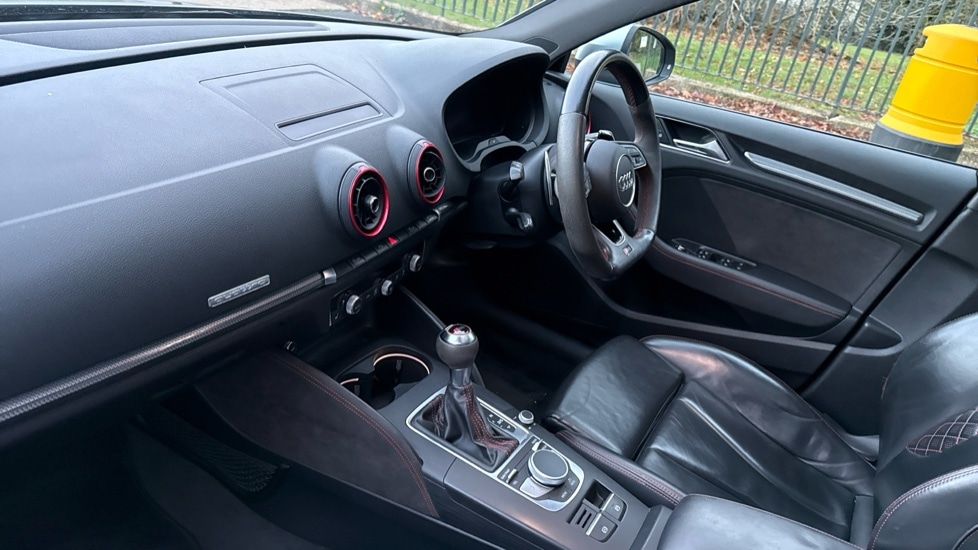 Used Audi RS3 2018 for sale - 76615368: Photo 2