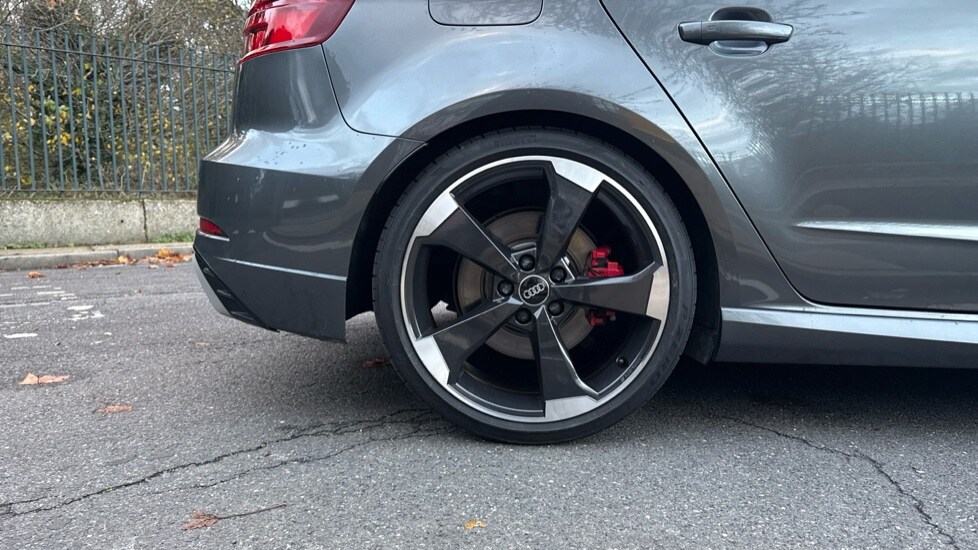 Used Audi RS3 2018 for sale - 76615368: Photo 21