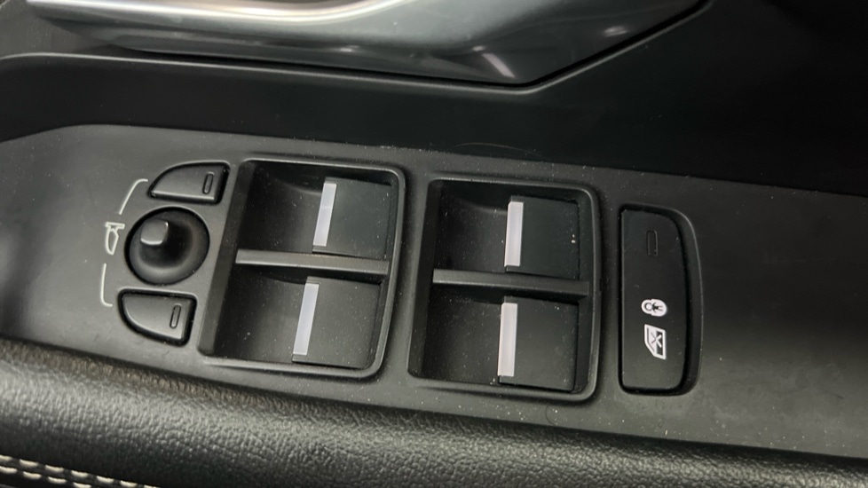 Used Jaguar E-Pace 2021 for sale - 76856417: Photo 37