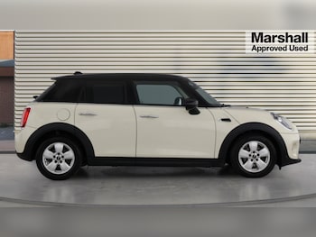 Used MINI Hatch 2019 for sale - 76580210: Photo