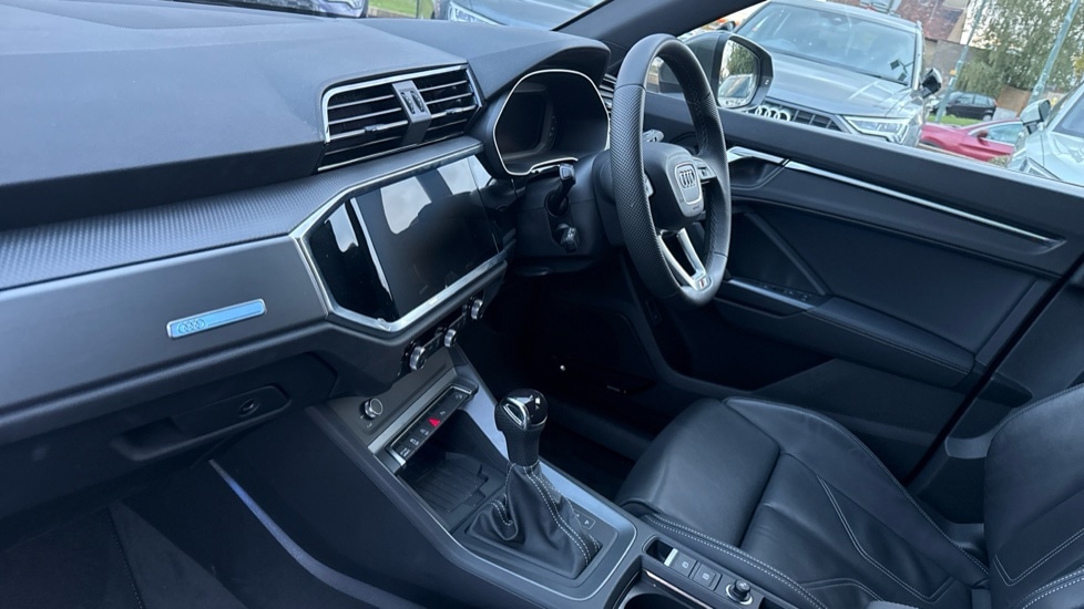 Used Audi Q3 2025 for sale - 76523490: Photo 2