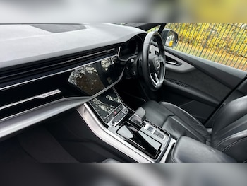 Used Audi Q7 2022 for sale - 76203863: Photo