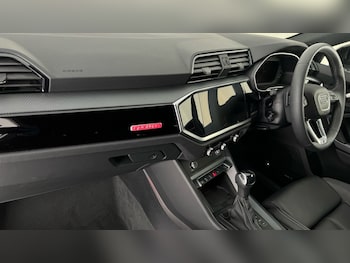 Used Audi Q3 2024 for sale - 76438035: Photo