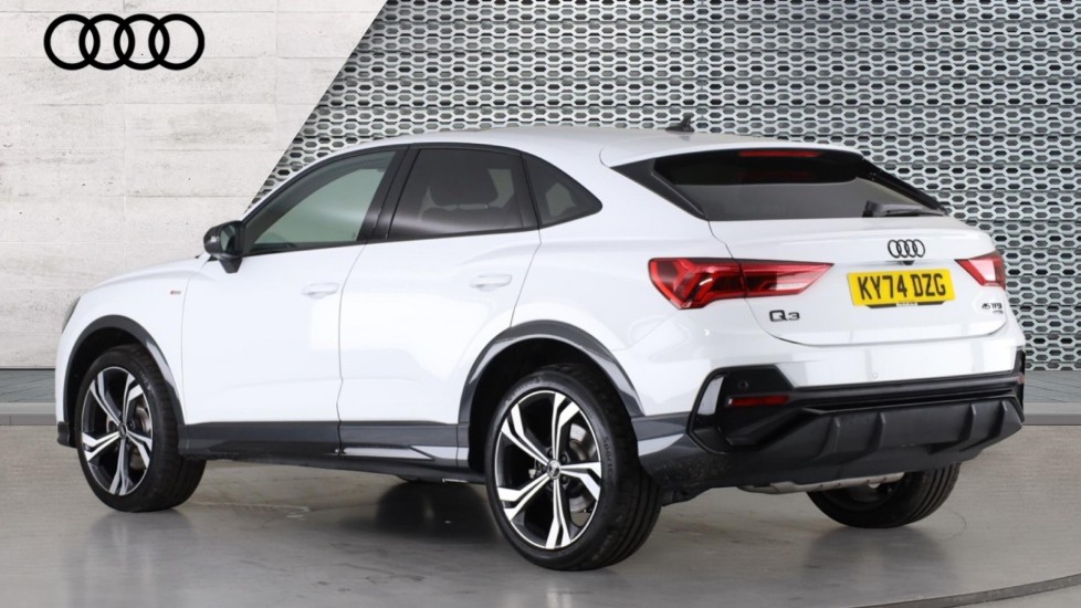 Used Audi Q3 2024 for sale - 76438035: Photo 3