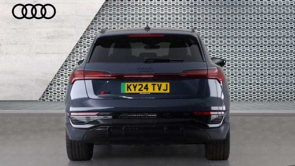 Used Audi Q8 2024 for sale - 76180207: Photo 11