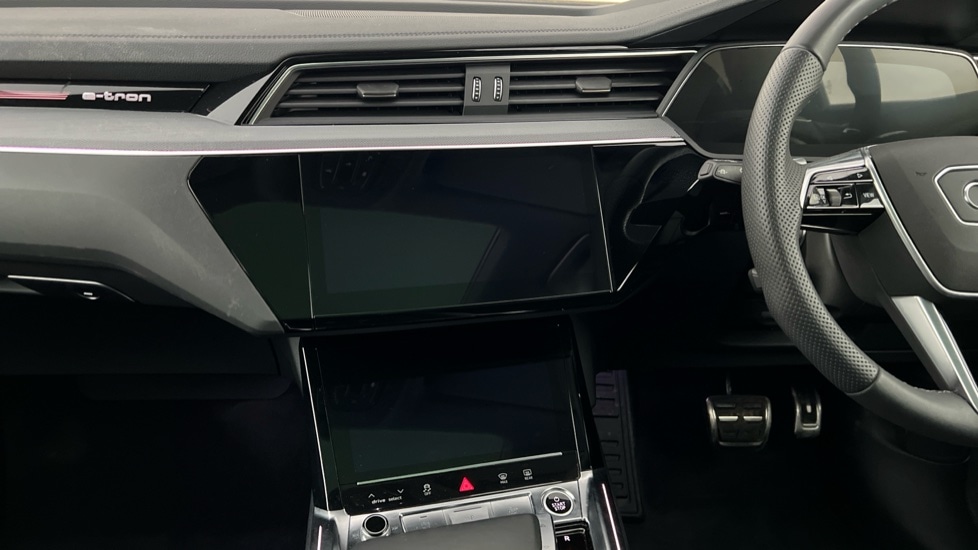 Used Audi Q8 2024 for sale - 76180207: Photo 13