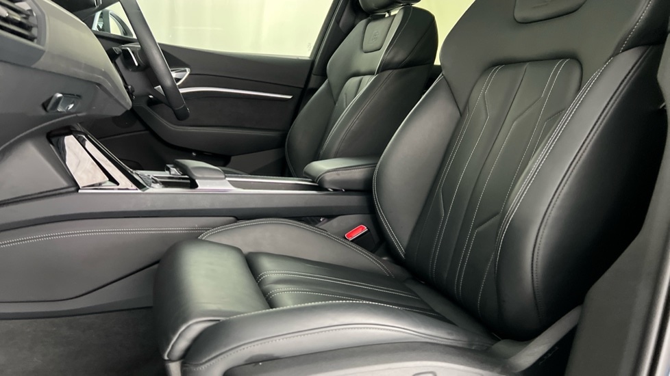 Used Audi Q8 2024 for sale - 76180207: Photo 17