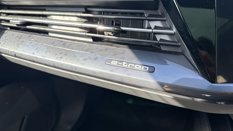 Used Audi Q4 e-tron 2024 for sale - 76168547: Photo 47